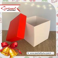 10x10x10 Tabanı Beyaz, Kapağı Kırmızı Karton Kutu