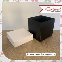 10x10x10 Tabanı Siyah, Kapağı Beyaz Karton Kutu