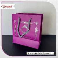 15.5x17x8 Mor Üzerine Gümüş Saray Desenli Karton Çanta