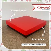 15x15x3 Tabanı Siyah, Kapağı Kırmızı Karton Kutu