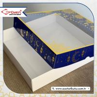25x25x5 Lacivert Yaldız Baskılı, Beyaz Tabanlı Kutu