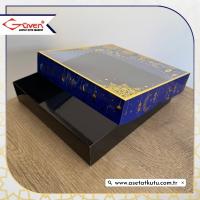 25x25x5 Lacivert Yaldız Baskılı, Siyah Tabanlı Kutu