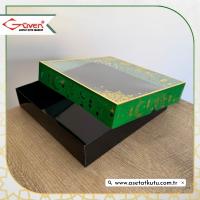 25x25x5 Yeşil Yaldız Baskılı, Siyah Tabanlı Kutu