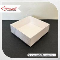 6x6x2.5 Altı Beyaz Karton Üstü Asetat Kutu [Dıştan Kapanan]