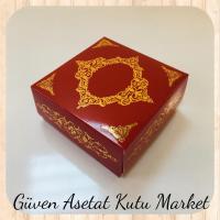 8x8x3.5 Bordo Üzeri Gold Yaldız Baskılı Saray Desenli Karton Kutu