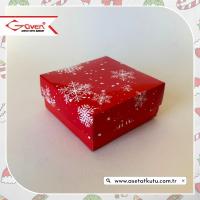 8x8x3.5 Tabanı Kırmızı, Kapağı Kar Taneli Karton Kutu