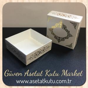 8x8x3 Altı Beyaz Üzerine Gold Saray Desenli Karton, Üstü Asetat Kutu