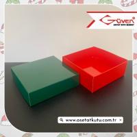 8x8x3 Tabanı Kırmızı, Kapağı Yeşil Karton Kutu