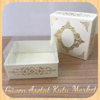 8x8x4 Altı Krem Üzerine Gold Saray Desenli Karton, Üstü Asetat Kutu