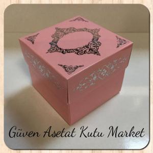 8x8x6.5 Pembe Üzerine Gümüş Saray Desenli Komple Karton Kutu