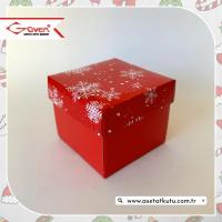 8x8x6.5 Tabanı Kırmızı, Kapağı Kar Taneli Karton Kutu