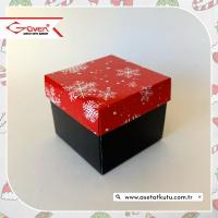 8x8x6.5 Tabanı Siyah, Kapağı Kar Taneli Karton Kutu