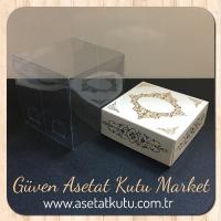 8x8x8 Altı Beyaz Üzerine Gold Saray Desenli Karton, Üstü Asetat Kutu