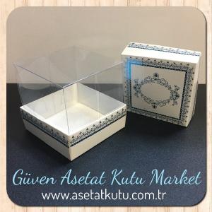 8x8x8 Altı Beyaz Üzerine Mavi Kilim Desenli Karton, Üstü Asetat Kutu